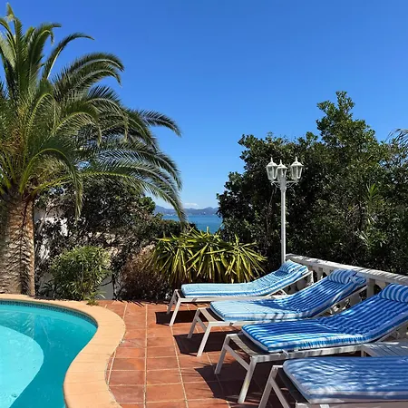 Bluesky - En Bord De - Vue Panoramique Sur La Villa